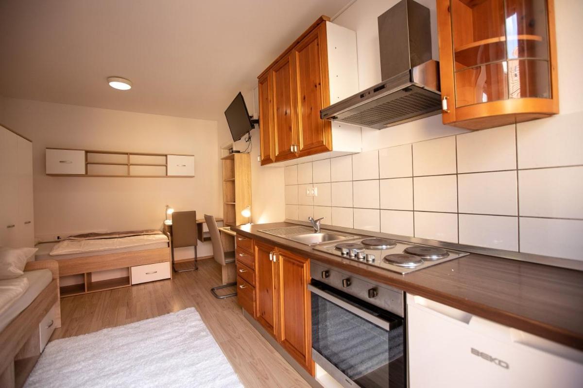 Maribor City Center Minidorm Apartment Kültér fotó