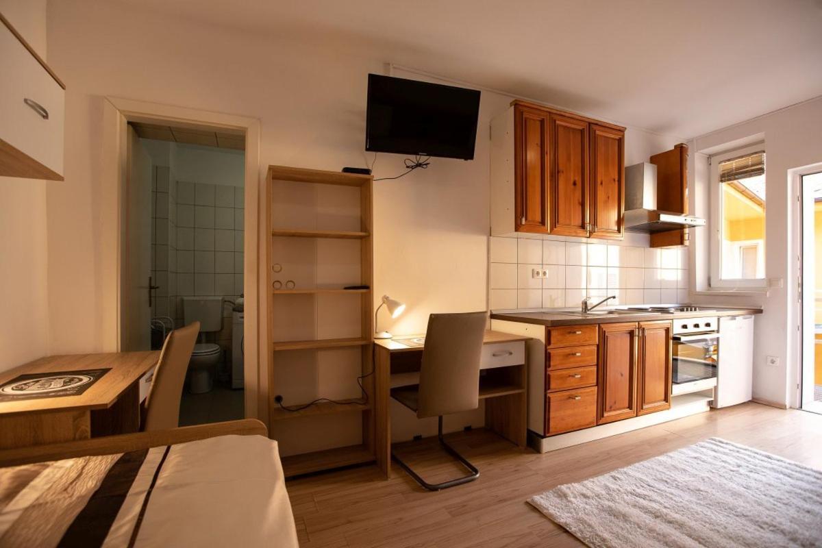 Maribor City Center Minidorm Apartment Kültér fotó